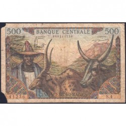 Cameroun - Pick 11_2 - 500 francs - Série S.4 - 1962 - Etat : AB