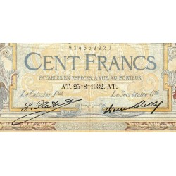 F 24-11 - 25/08/1932 - 100 francs - Merson grands cartouches - Série U.36583 - Etat : TB