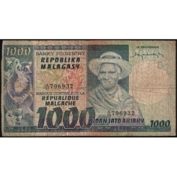 Madagascar - Pick 65 - 1'000 francs - 200 ariary - Série A/24 - 1974 - Etat : B
