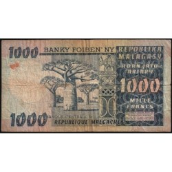 Madagascar - Pick 65 - 1'000 francs - 200 ariary - Série A/39 - 1974 - Etat : B+