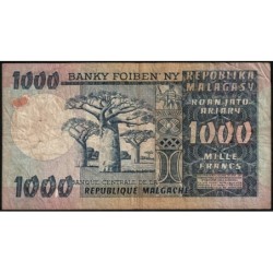 Madagascar - Pick 65 - 1'000 francs - 200 ariary - Série A/43 - 1974 - Etat : TB-