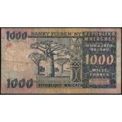 Madagascar - Pick 65 - 1'000 francs - 200 ariary - Série A/45 - 1974 - Etat : B+