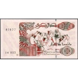 Algérie - Pick 138_2 - 200 dinars - Série 14 053 - 21/05/1992 (2008) - Etat : NEUF