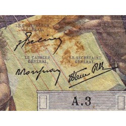 F 34-01 - 19/07/1945 - 500 francs - Chateaubriand - Série A.3 - Etat : TB-