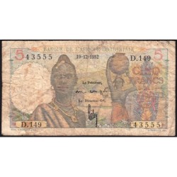 AOF - Pick 36_b8 - 5 francs - Série D.149 - 19/12/1952 - Etat : B