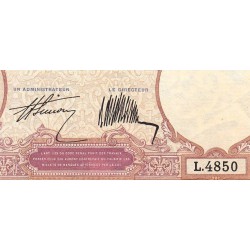 Indochine Française - Pick 48b - 1 piastre - Série L.4850 - 1927 - Etat : TTB