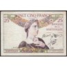 Martinique - Pick 12_4 - 25 francs - Série J.61 - 1945 - Etat : TB+