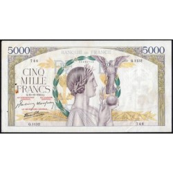 F 46-45 - 10/12/1942 - 5000 francs - Victoire modifié 2 - Série Q.1132 - Etat : TTB