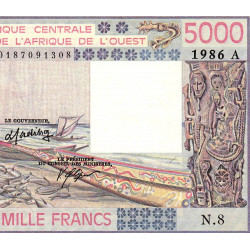 Côte d'Ivoire - Pick 108Ao - 5'000 francs - Série N.8 - 1986 - Etat : SUP+