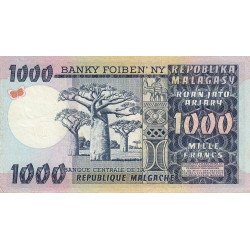 Madagascar - Pick 65 - 1'000 francs - 200 ariary - 1974 - Etat : SUP