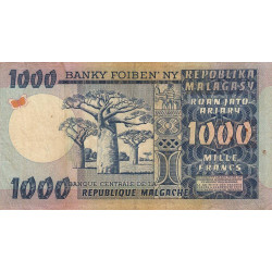 Madagascar - Pick 65r - 1'000 francs - 200 ariary - Série Z/1 (rempl.) - 1974 - Etat : TTB-