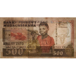 Madagascar - Pick 71a - 500 francs - 100 ariary - Série AC - 1988 - Etat : TB+