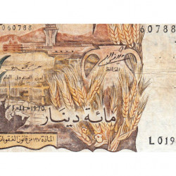 Algérie - Pick 128a - 100 dinars - Série L 019 - 01/11/1970 - Etat : B+