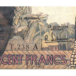 Côte d'Ivoire - Pick 101Ae - 100 francs - Série T.238 - 02/03/1965 - Etat : TB