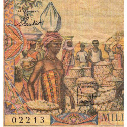Centrafrique - Afrique Equatoriale - Pick 5f - 1'000 francs - Série L.14 - 1966 - Etat : TB